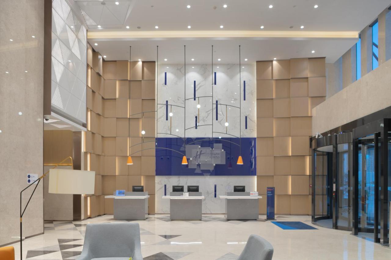 Holiday Inn Express Shanghai Huijin By Ihg Exterior photo